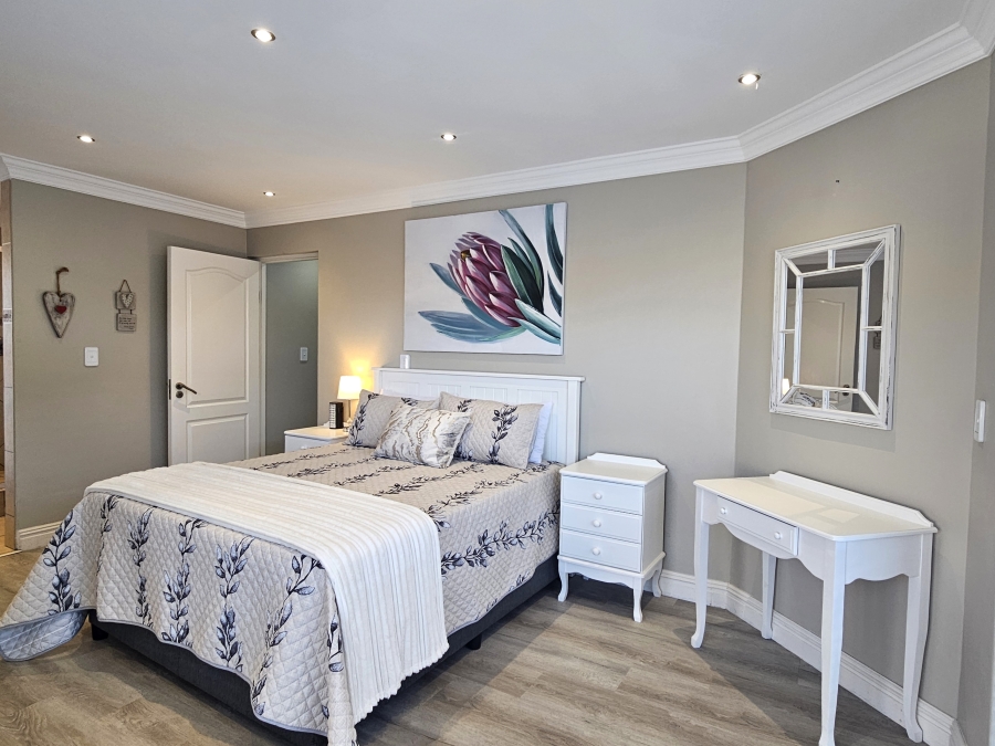 2 Bedroom Property for Sale in Wavecrest Eastern Cape